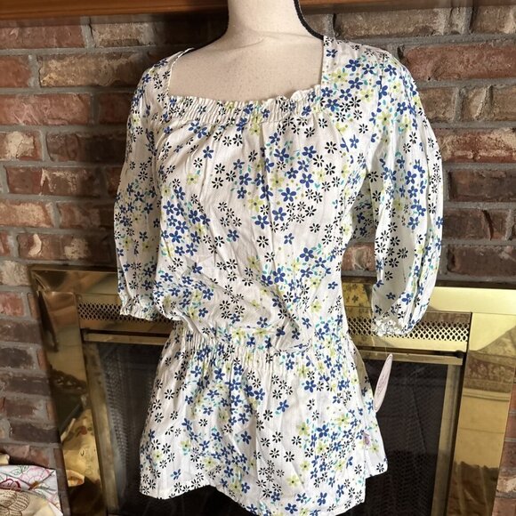 Sketchers Medical Scrubs White & Blue Floral Blouse Size Small NWT - Picture 2 of 9